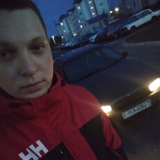 Лаврик, 27