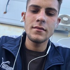 Валерий, 22
