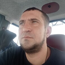 Миша, 37
