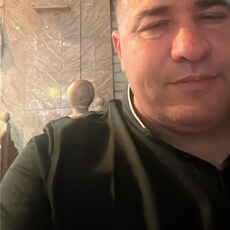 Степан, 33