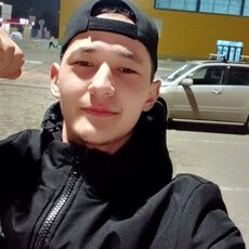 Коля, 22