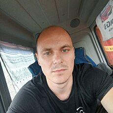 Артём, 33
