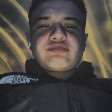Лёня, 25