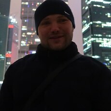 Виталя, 38
