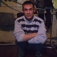 Юрий, 44
