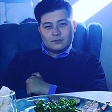 Гена, 29