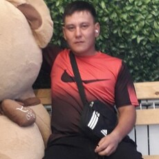 Георгий, 32