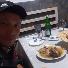 Максим, 35