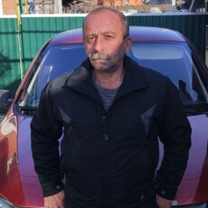 Яша, 52