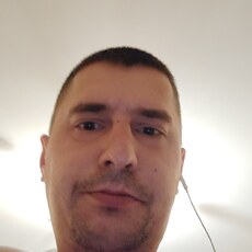 Михаил, 34