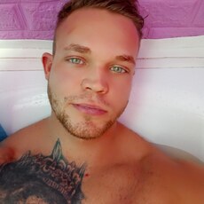 Витя, 24