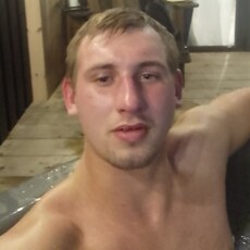 Андрей, 25