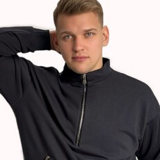 Гена, 28