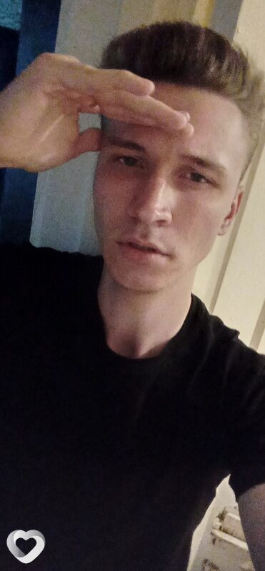 Артём