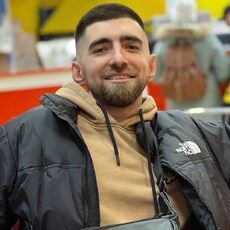 Слава, 32