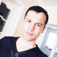 Валя, 33