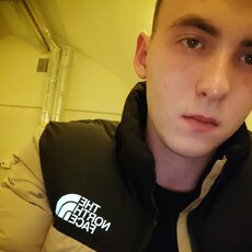 Юрий, 23