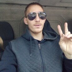 Паша, 33