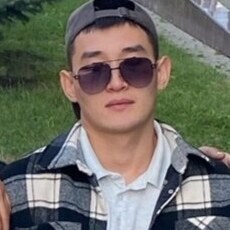 Арсений, 24