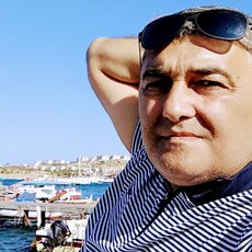 Владимир, 46
