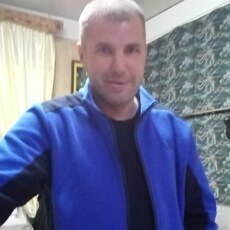 Роман, 44