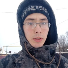 Виталий, 23