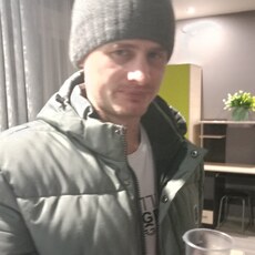 Коля, 31