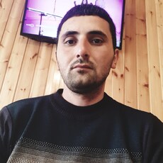 Эдуард, 29