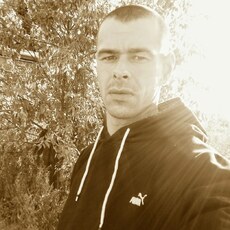 Веня, 33