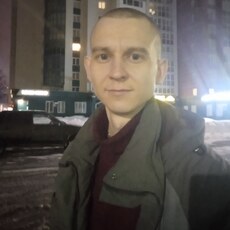 Роман, 31