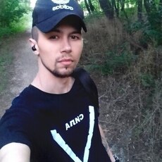 Толя, 30
