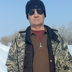 Виталя, 60
