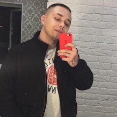 Андрей, 27