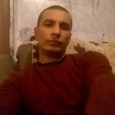 Гриша, 44