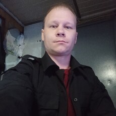 Михаил, 33