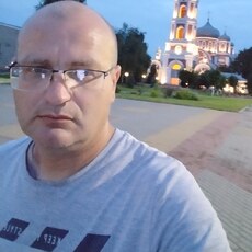 Владимир, 44