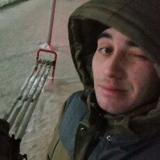 Аркадий, 28