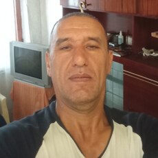 Лаврик, 53