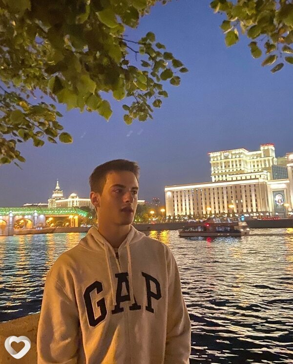 Роман