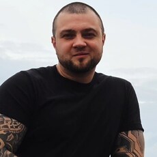 Валера, 32