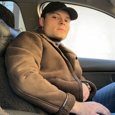Витя, 32