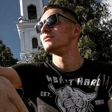 Валентин, 25