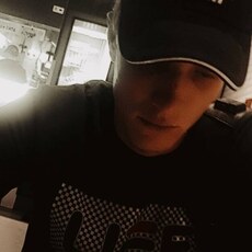 Аркадий, 23