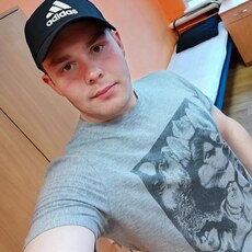 Валя, 28