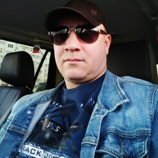 Михаил, 36