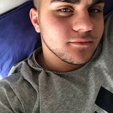 Женя, 25