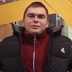 Юра, 21