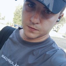 Филипп, 25