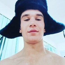 Аркадий, 20