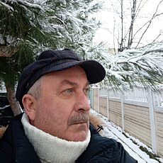 Юрий, 61